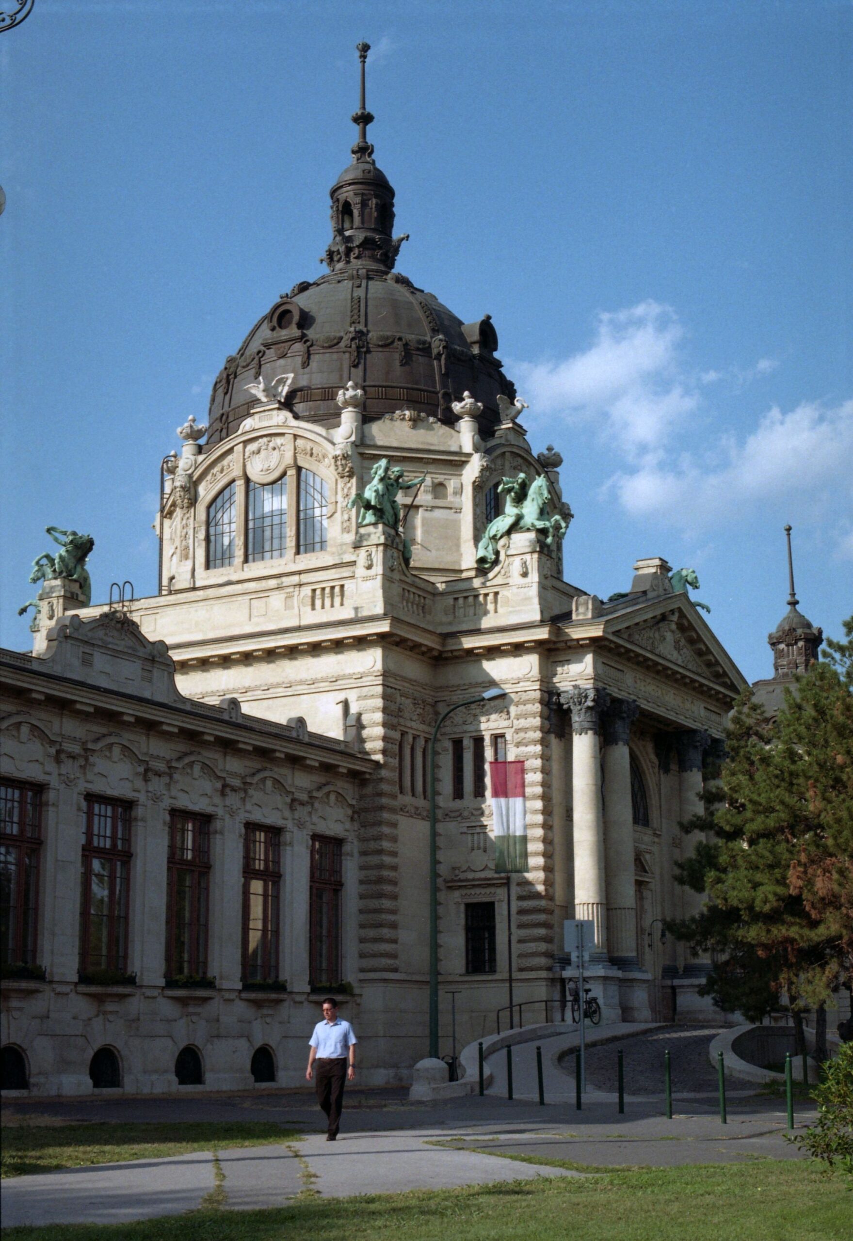 Budapest bath weekend, Hungary